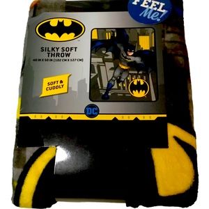 NEW Batman 40 x 50 Silky Soft Throw Blanket
